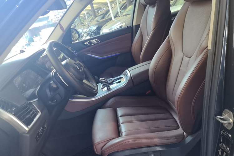 Used BMW X5 2019 xDrive30i M Sport Package Left Front Seat