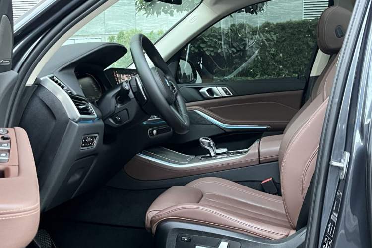 Used BMW X5 2019 xDrive40i M Sport Package Left Front Seat