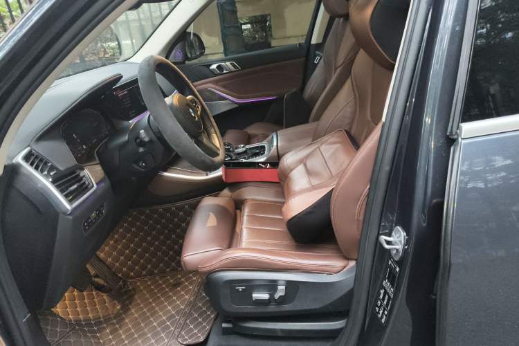 Used BMW X5 2019 xDrive30i M Sport Package Left Front Seat