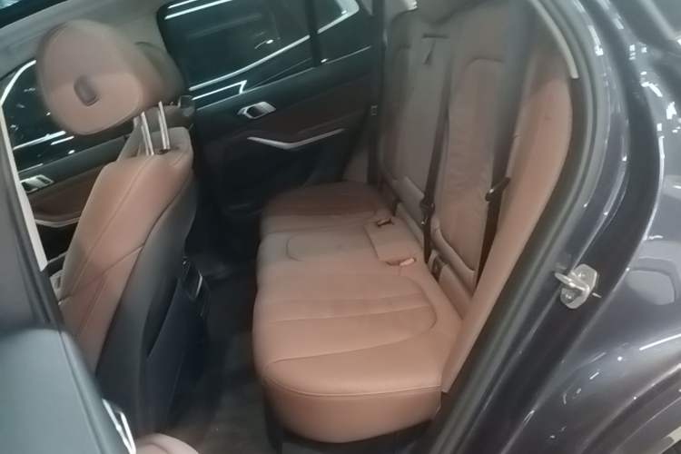 Used BMW X5 2019 xDrive30i M Sport Package Left Rear Seat