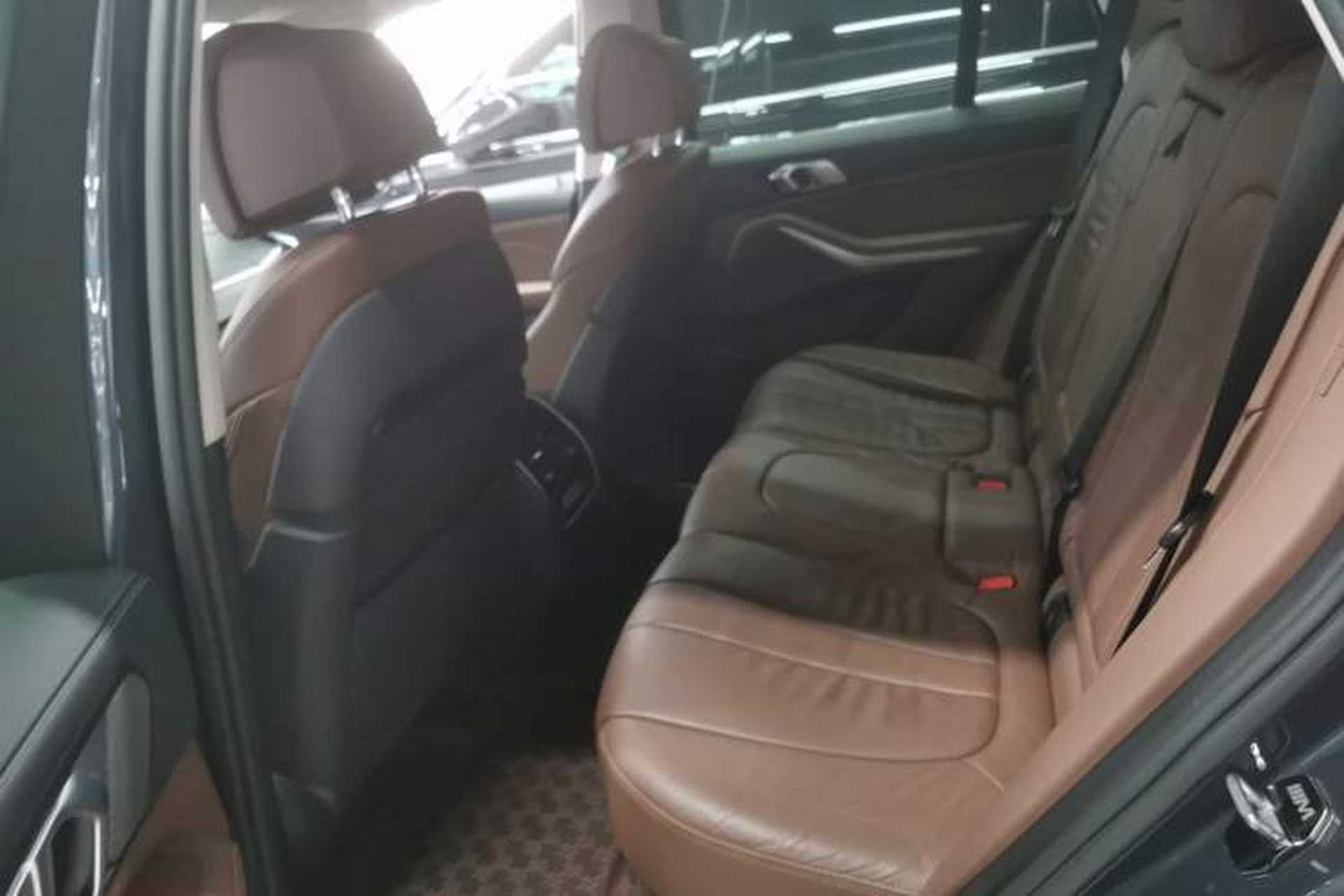 Used BMW X5 2019 xDrive40i Luxury Model with M Sport Package Left Rear Seat