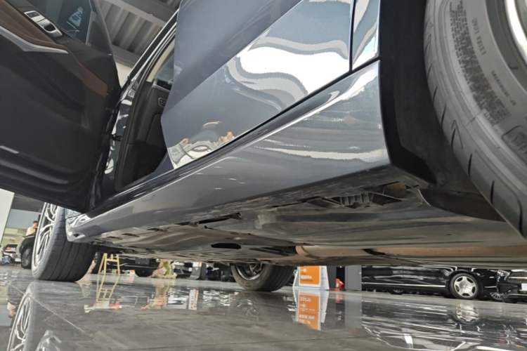 Used BMW X5 2019 xDrive40i M Sport Package Left Side Sill