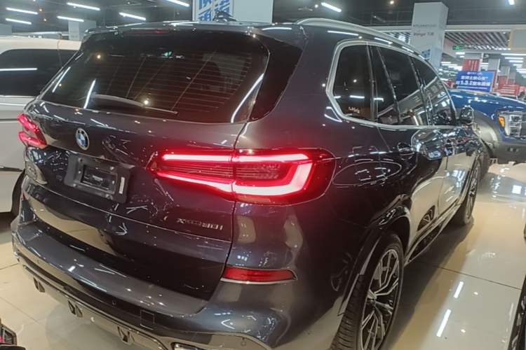 Used BMW X5 2019 xDrive30i M Sport Package Rear Right 45 Deg