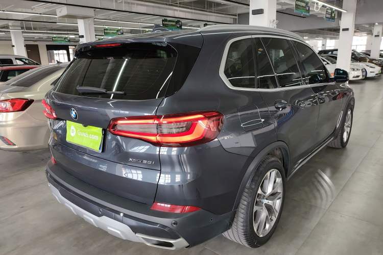 Used BMW X5 2019 xDrive30i X Design Package Rear Right 45 Deg