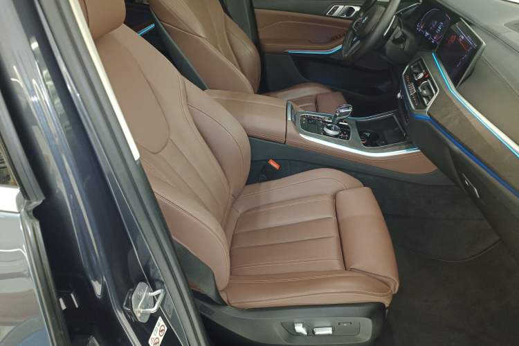 Used BMW X5 2019 xDrive40i M Sport Package Right Front Seat