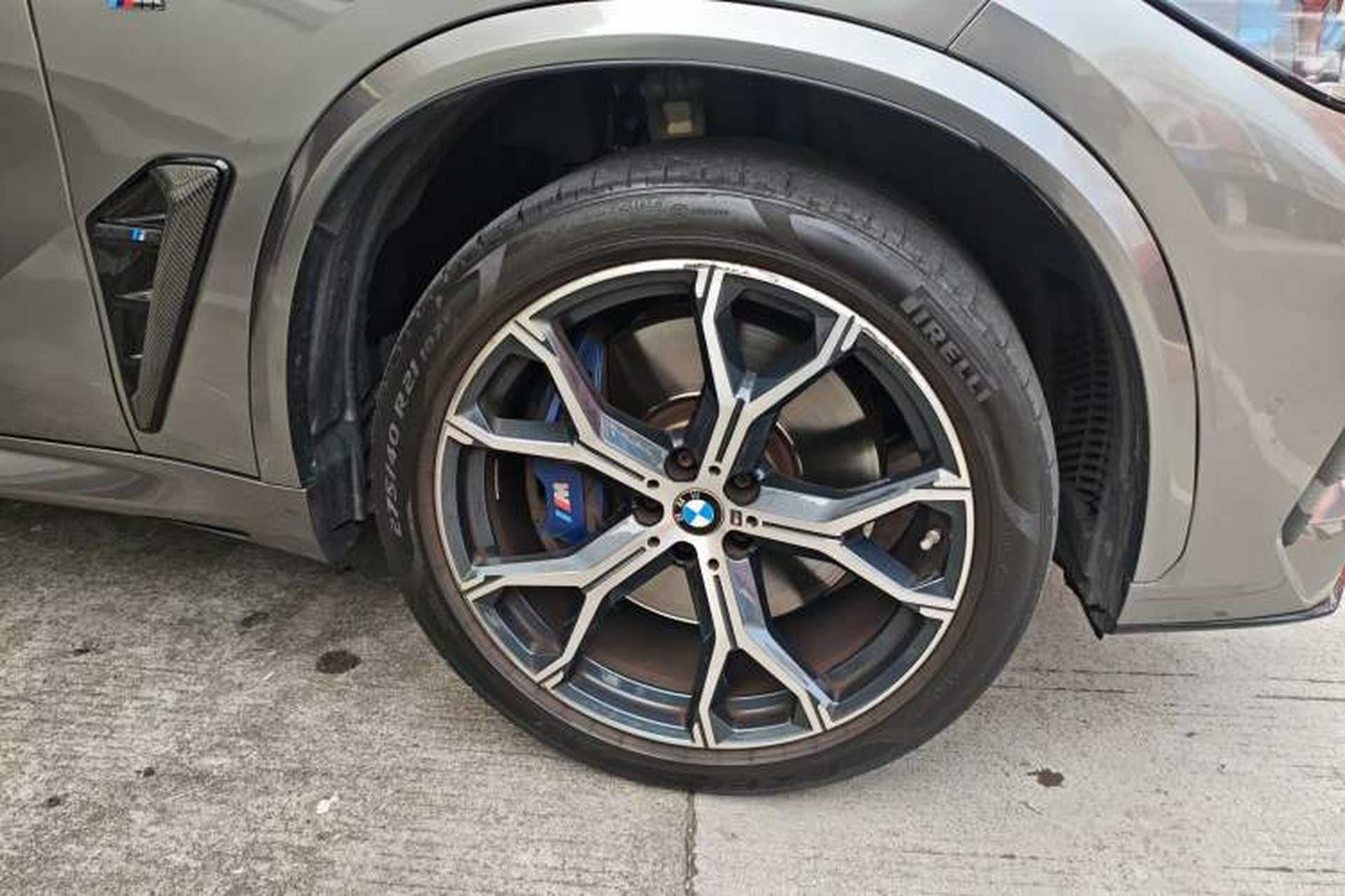 Used BMW X5 2019 xDrive40i Luxury Model with M Sport Package Right Front Wheel Hub