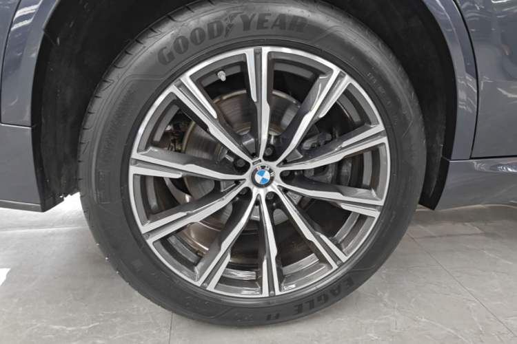 Used BMW X5 2019 xDrive40i M Sport Package Right Rear Wheel Hub