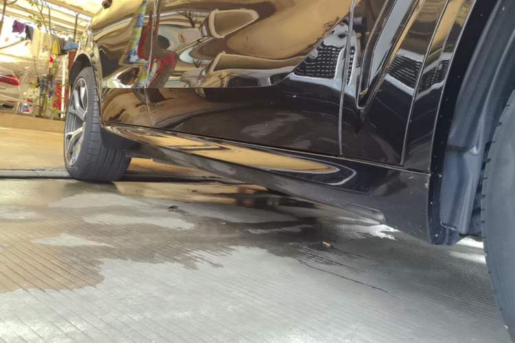 Used BMW X5 2019 xDrive30i M Sport Package Right Side Sill