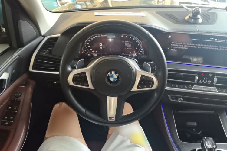 Used BMW X5 2019 xDrive30i M Sport Package Steering Wheel