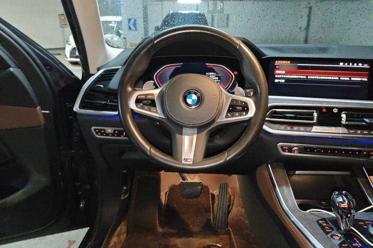 Used BMW X5 2019 xDrive40i M Sport Package Steering Wheel