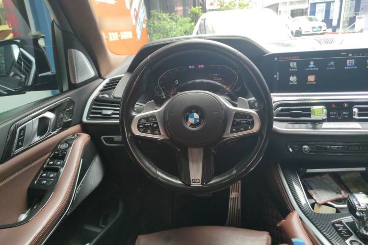 Used BMW X5 2019 xDrive40i Luxury Model with M Sport Package Steering Wheel