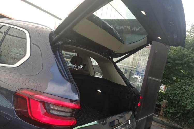 Used BMW X5 2019 xDrive30i X Design Package Trunk