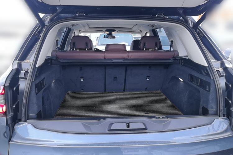 Used BMW X5 2019 xDrive40i M Sport Package Trunk