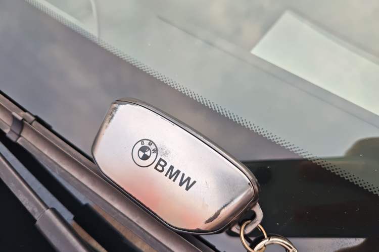 Used BMW X5 2019 xDrive40i Luxury Model with M Sport Package Vehicle Key