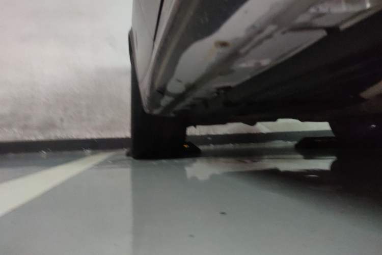 Used BMW X5  Chassis Front Right