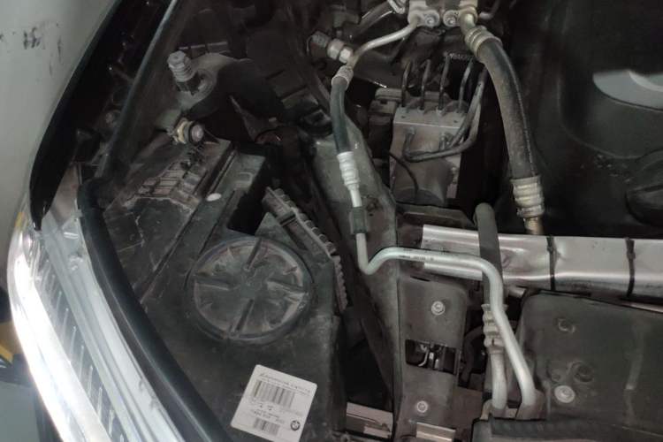 Used BMW X5  Engine Bay Right