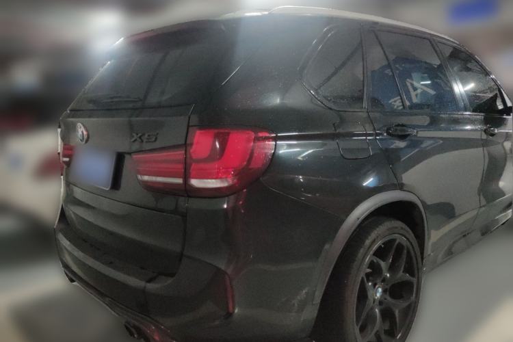 Used BMW X5  Rear Right 45 Deg