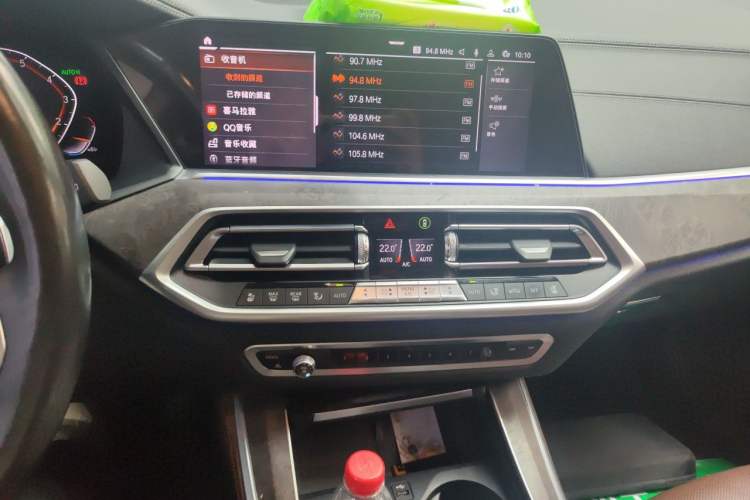 Used BMW X5 2019 xDrive40i Luxury Model with M Sport Package Audio And AC Panel