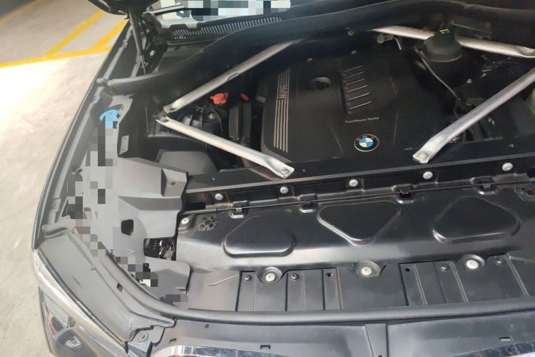 Used BMW X5 2019 xDrive40i Luxury Model with M Sport Package Engine Bay Right