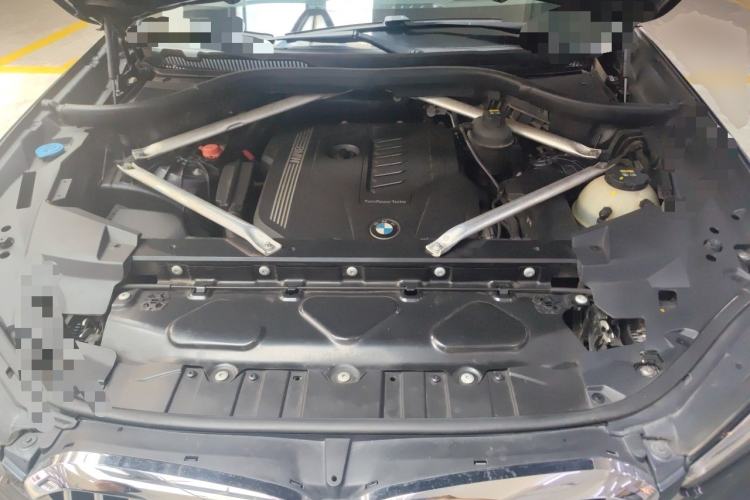Used BMW X5 2019 xDrive40i Luxury Model with M Sport Package Engine Bay