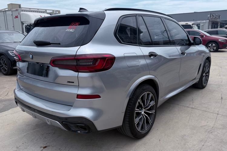 Used BMW X5 2019 xDrive30i M Sport Package Exterior 5