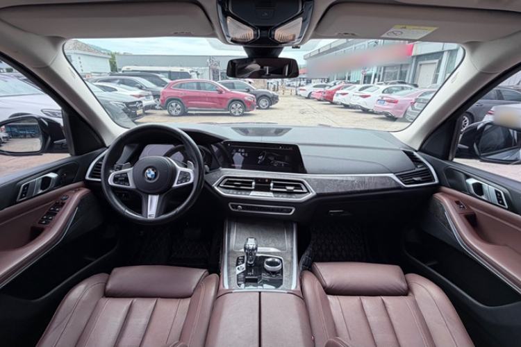 Used BMW X5 2019 xDrive30i M Sport Package Interior 1