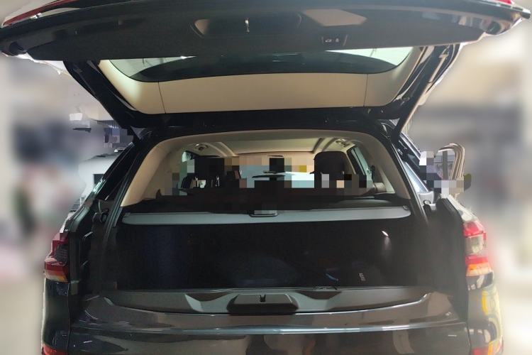 Used BMW X5 2019 xDrive40i Luxury Model with M Sport Package Trunk