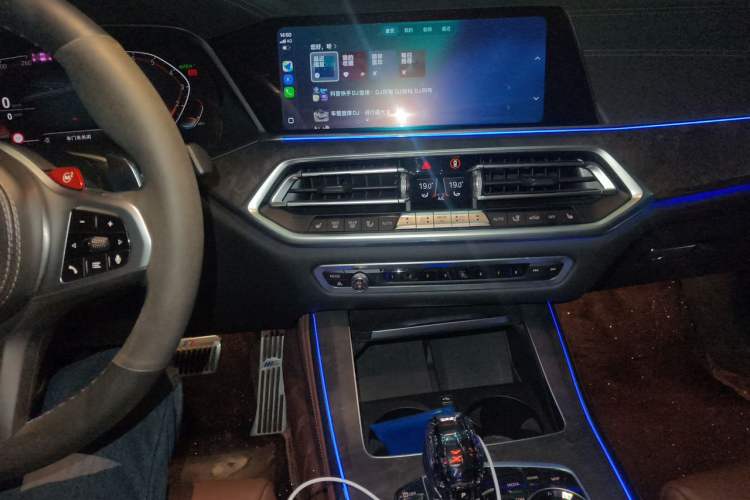 Used BMW X5 2019 xDrive40i Luxury Model with M Sport Package Audio And AC Panel