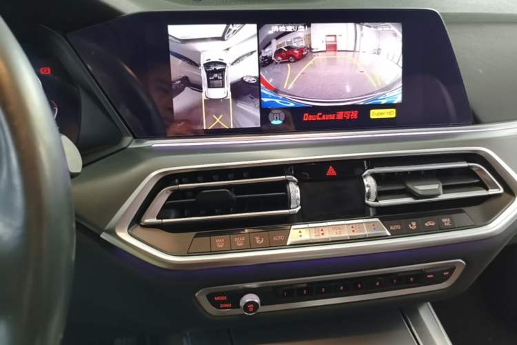 Used BMW X5 2019 xDrive40i M Sport U.S. specification Audio And AC Panel
