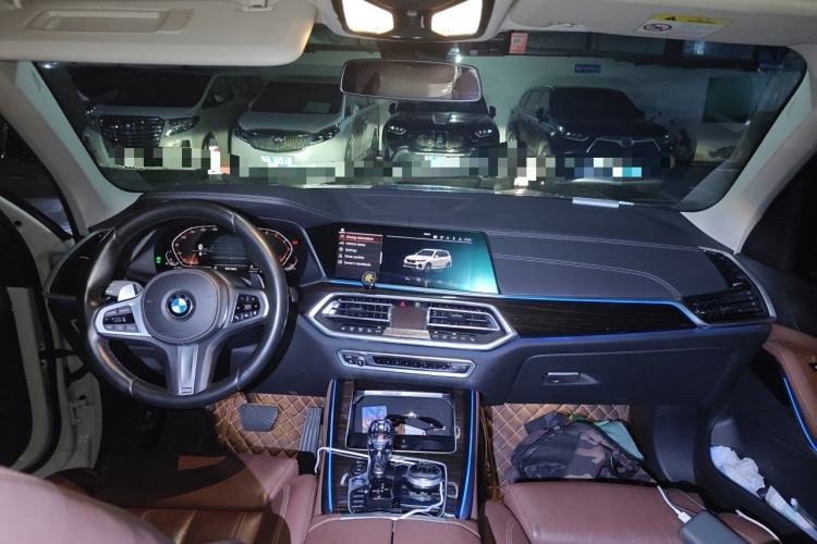 Used BMW X5 2019 xDrive40i M Sport Package Center Console