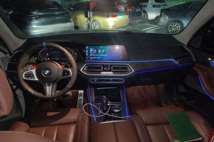 Used BMW X5 2019 xDrive40i Luxury Model with M Sport Package Center Console