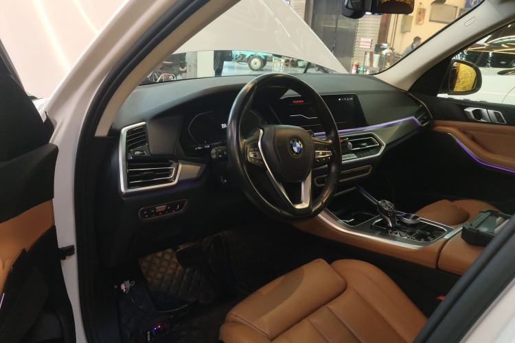 Used BMW X5 2019 xDrive40i Standard 19-inch wheels U.S. specification Center Console
