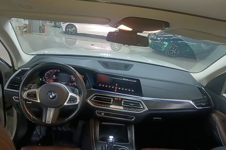 Used BMW X5 2019 xDrive40i M Sport Package Center Console