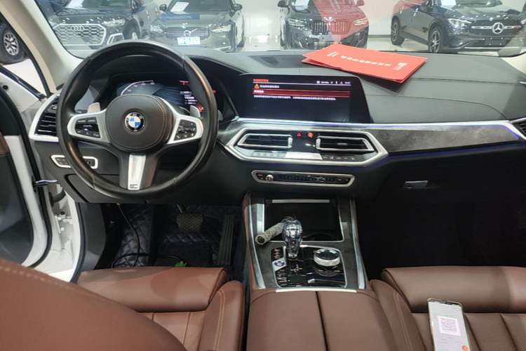 Used BMW X5 2019 xDrive40i M Sport Package Center Console
