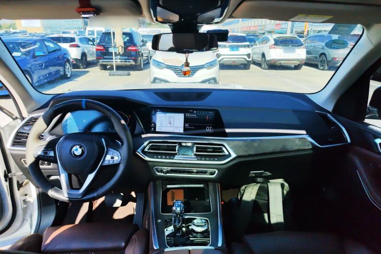 Used BMW X5 2019 xDrive30i X Design Package Center Console