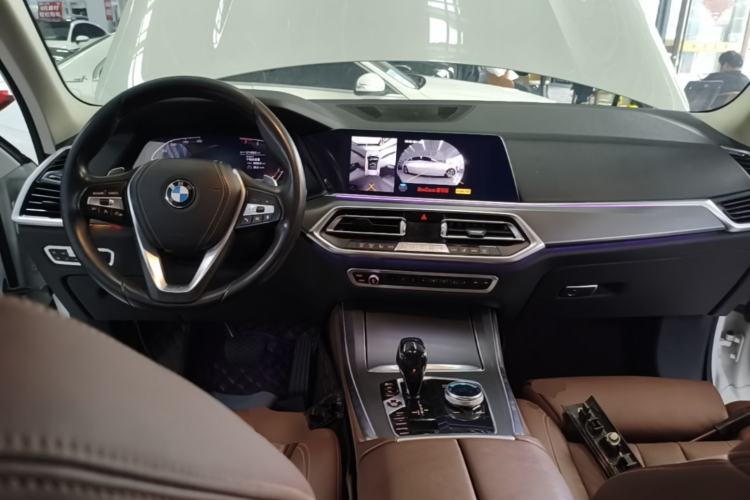 Used BMW X5 2019 xDrive40i M Sport U.S. specification Center Console