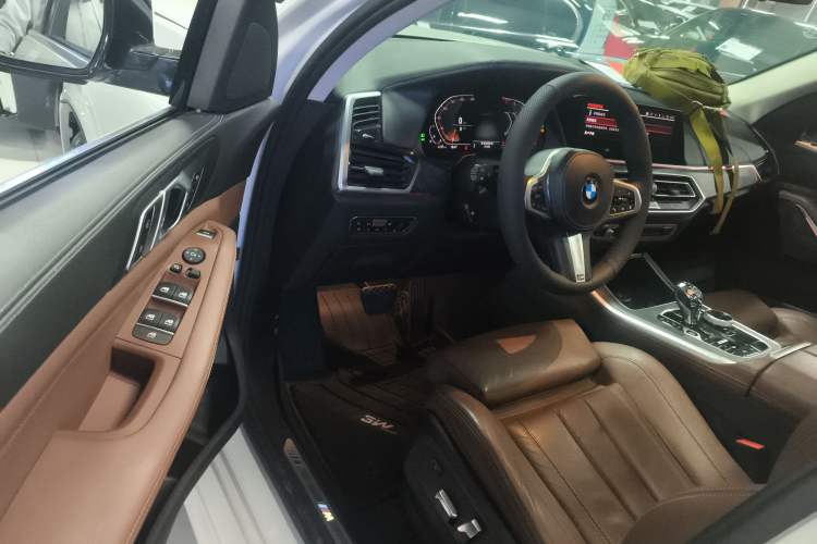 Used BMW X5 2019 xDrive40i M Sport Package Driver Seat
