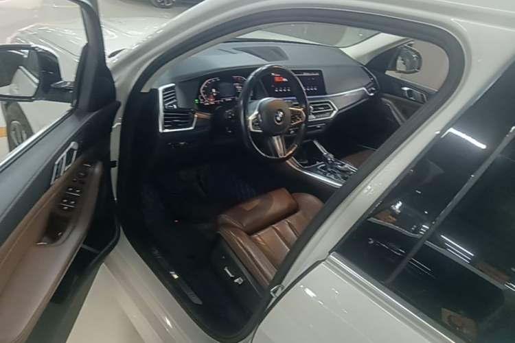Used BMW X5 2019 xDrive40i M Sport Package Driver Seat