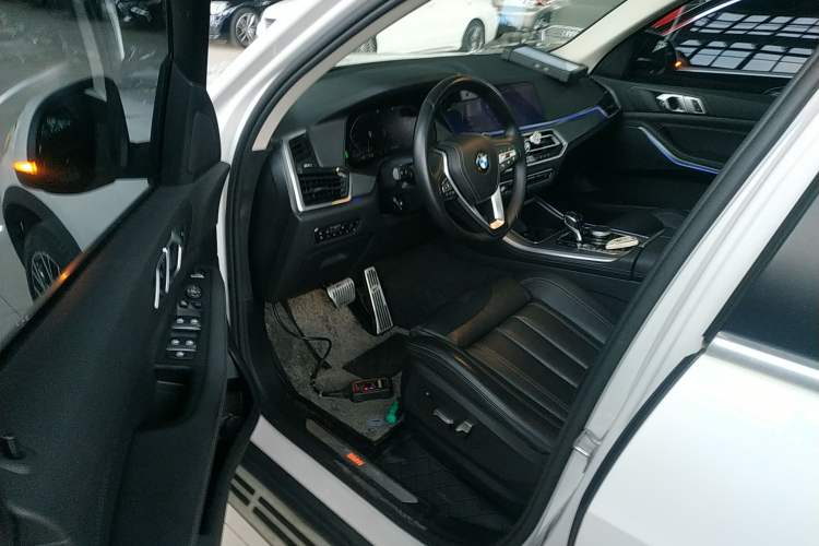 Used BMW X5 2019 xDrive40i M Sport Package Driver Seat