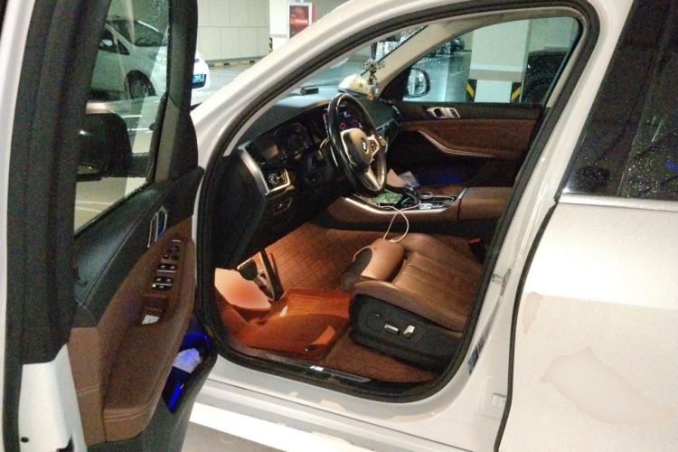 Used BMW X5 2019 xDrive40i M Sport Package Driver Seat