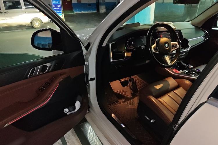 Used BMW X5 2019 xDrive40i M Sport Package Driver Seat