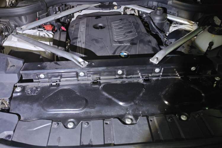 Used BMW X5 2019 xDrive40i M Sport Package Engine Bay