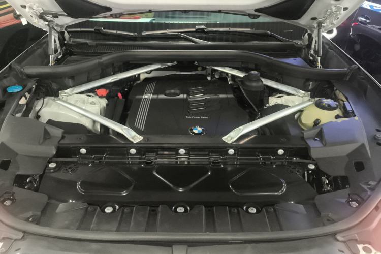 Used BMW X5 2019 xDrive40i M Sport Package Engine Bay