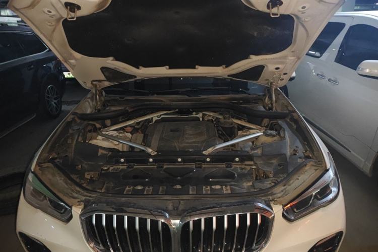 Used BMW X5 2019 xDrive40i M Sport Package Engine Bay