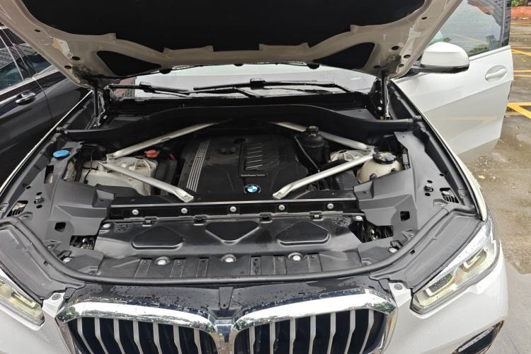 Used BMW X5 2019 xDrive40i M Sport Package Engine Bay