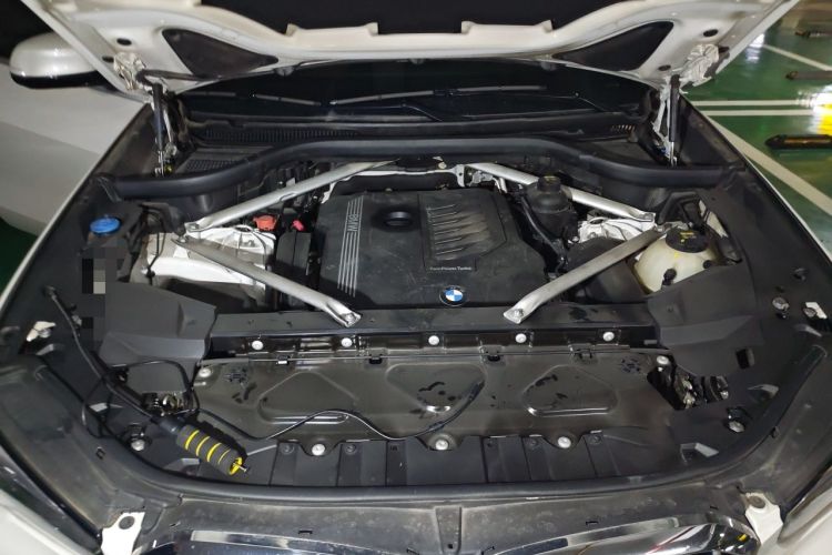 Used BMW X5 2019 xDrive40i M Sport Package Engine Bay