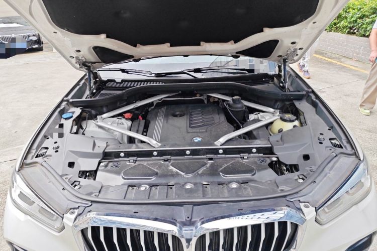 Used BMW X5 2019 xDrive40i M Sport Package Engine Bay