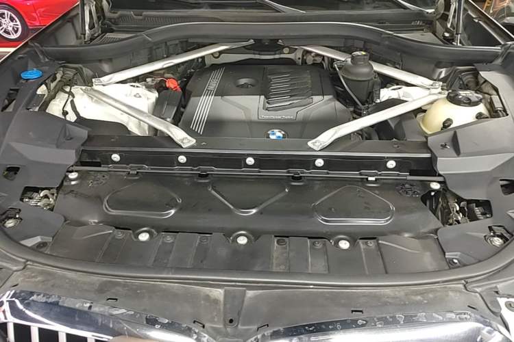 Used BMW X5 2019 xDrive40i M Sport Package Engine Bay