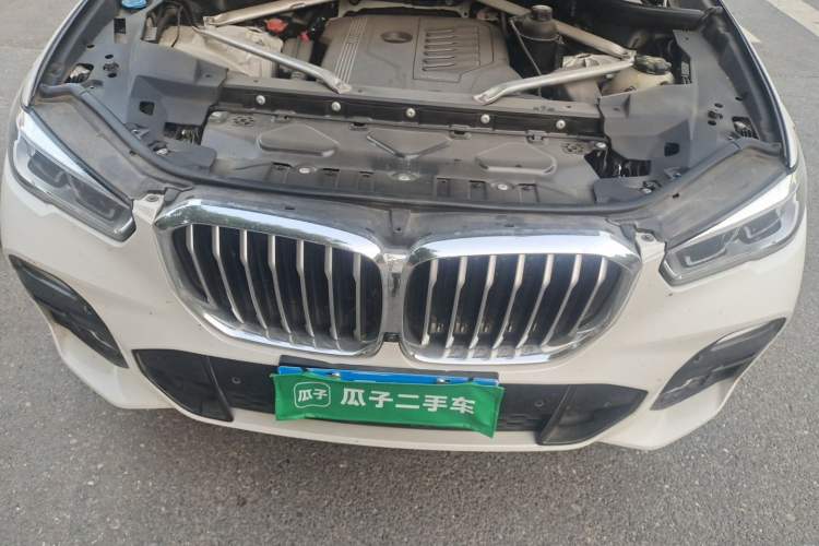 Used BMW X5 2019 xDrive40i Luxury Model with M Sport Package Engine Bay