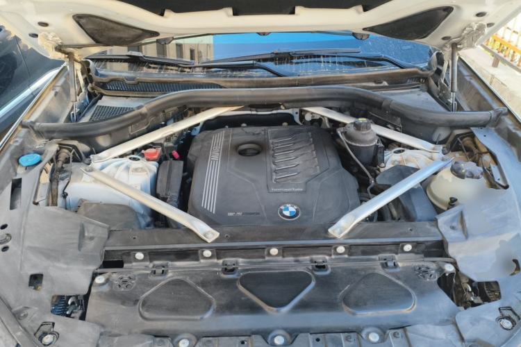 Used BMW X5 2019 xDrive40i Luxury Model with M Sport Package Engine Bay